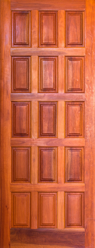 Porta básica com almofadas
