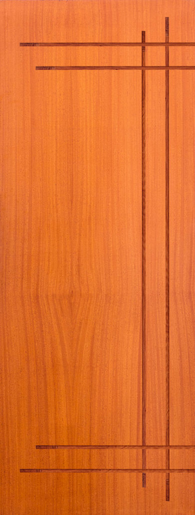 Porta lisa semi sólida com detalhe assimétrico duplo