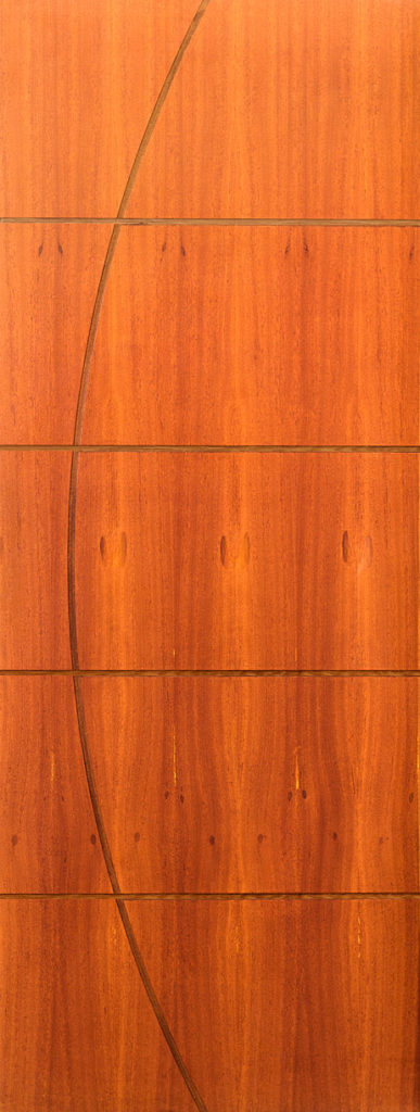 Porta lisa semi sólida com detalhe abaulado sangrado